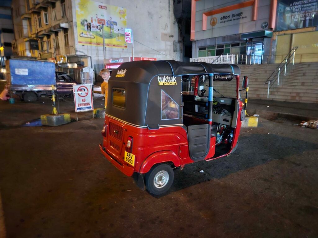 Tuktuk Sri Lanka huren met kinderen