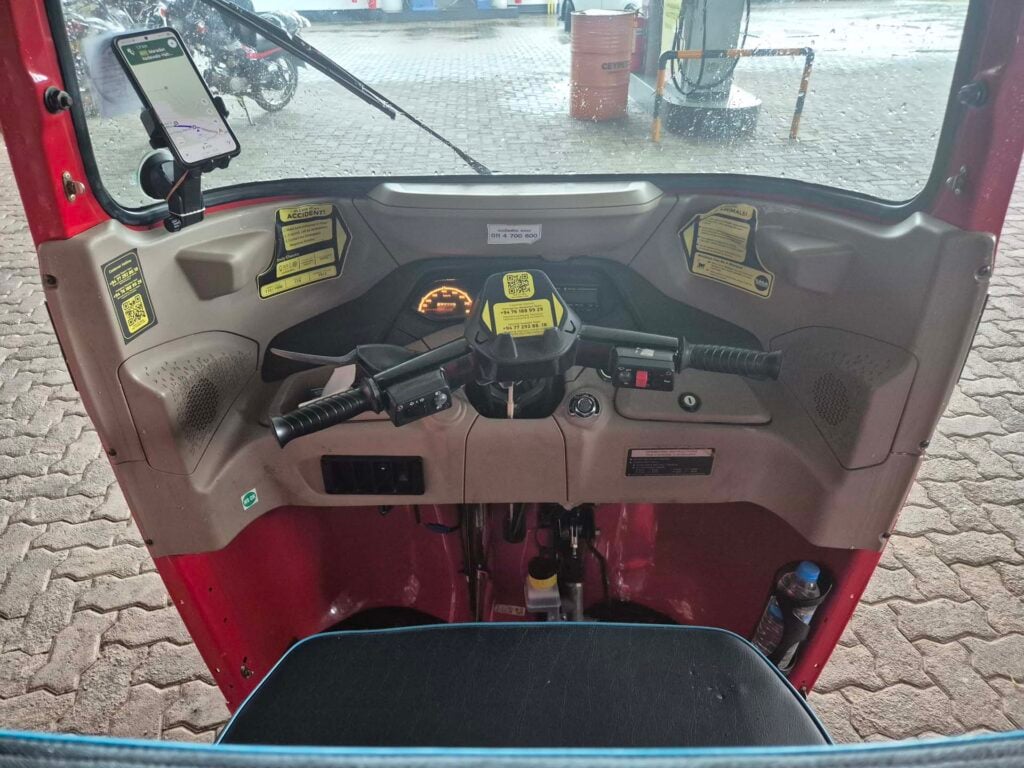 Tuktuk Sri Lanka huren met kinderen