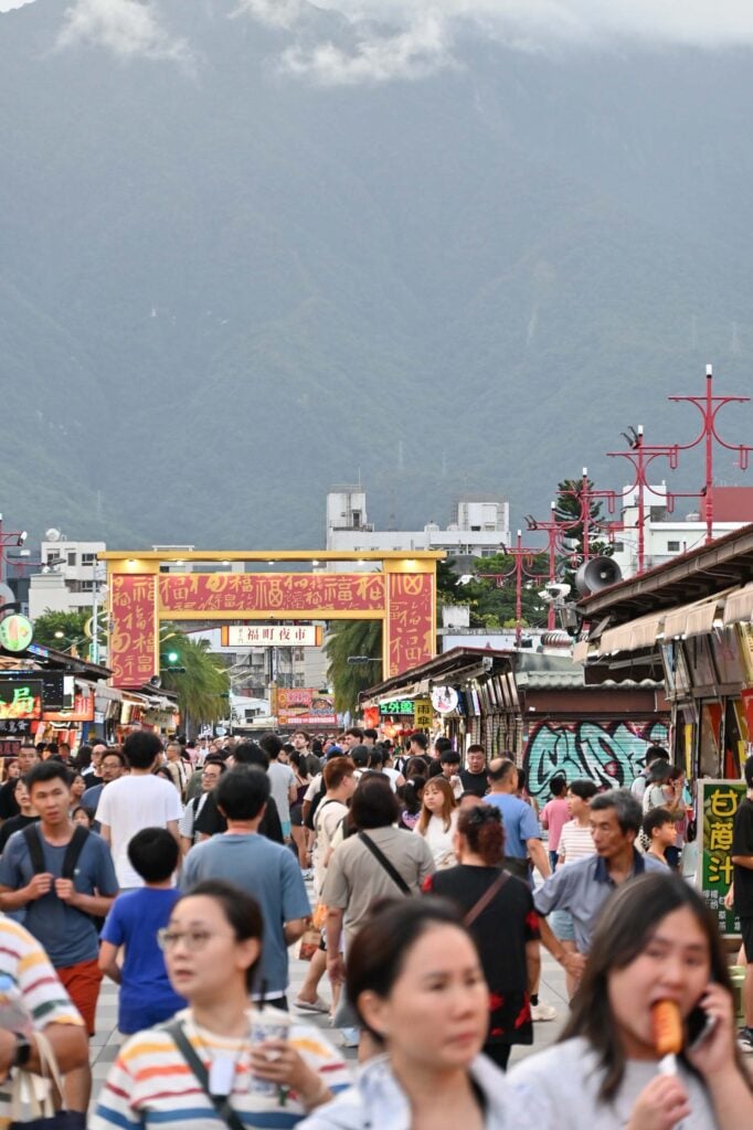 Dongdamen Night Market