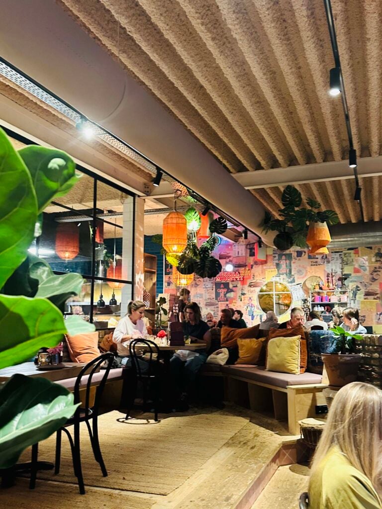 restaurant Mazzeltov